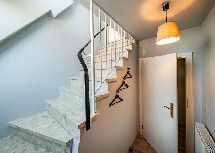 Op De Westerwarft 5 *